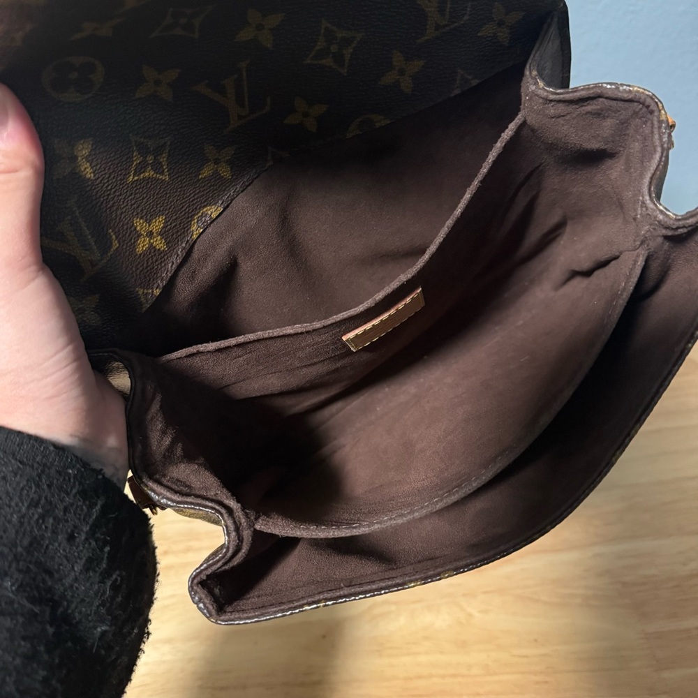 Louis Vuitton Metis Monogram - Picture 3 of 14